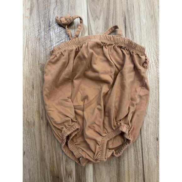Modern Moments Gerber Romper Baby Girls 18M Brown Eyelet Ruffle Cotton Snap - Picture 3 of 7